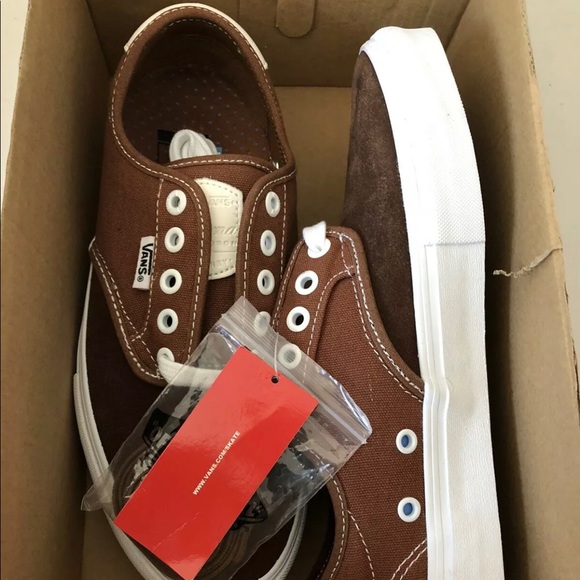 vans chima ferguson pro potting soil & white shoes